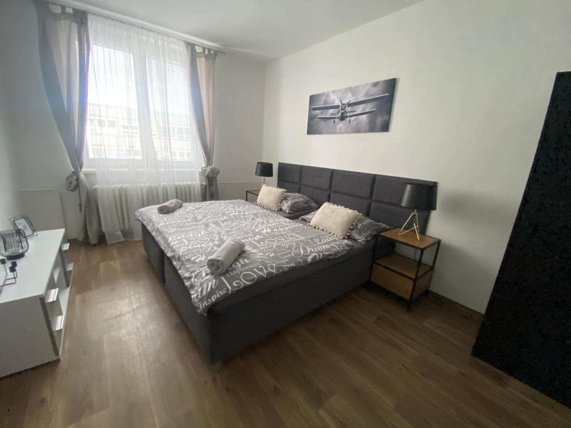 Cerna Ruze - Apartman 3 Plzen Bagian luar foto